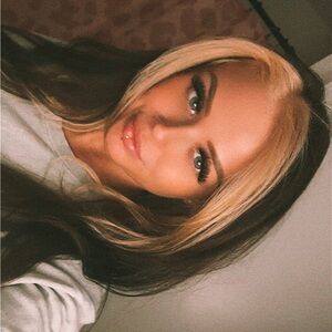 Meet your Posher, Mia